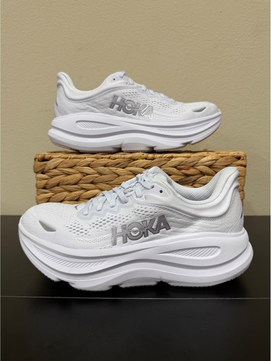 Shoes - Size 7 - Hoka Women’s Bondi 9 “Starlight Glow”